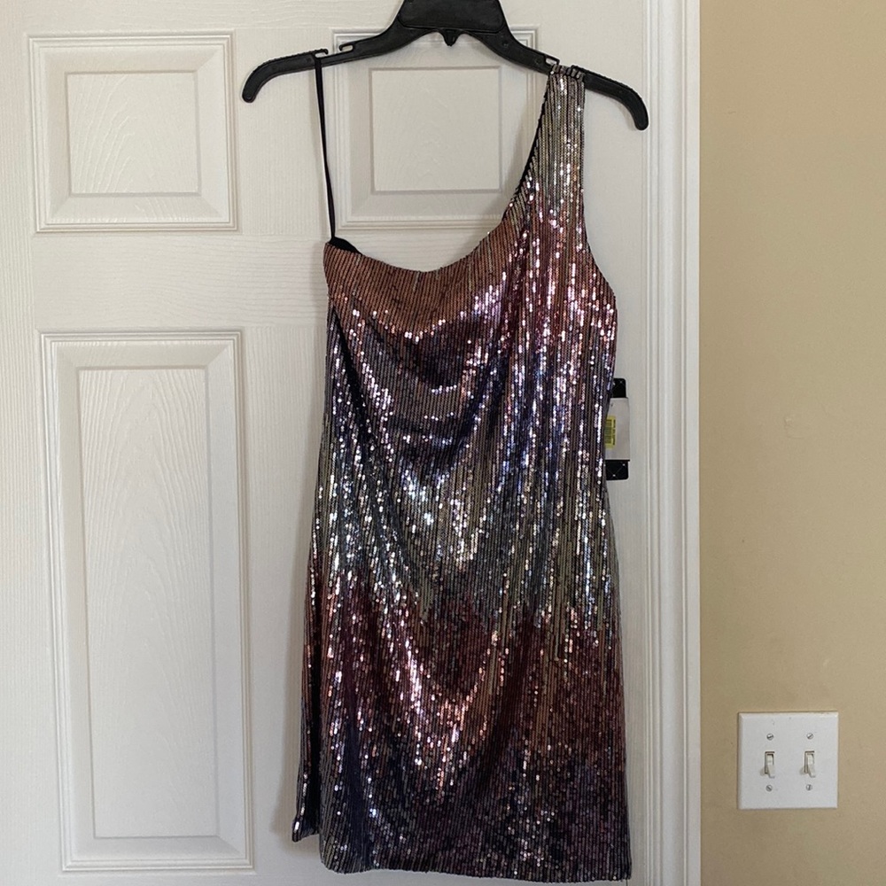 As U Wish beautiful short sequins dress